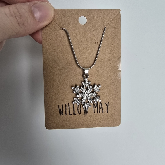 Willow May Silver Snowflake Pendant Necklace - Picture 1 of 1